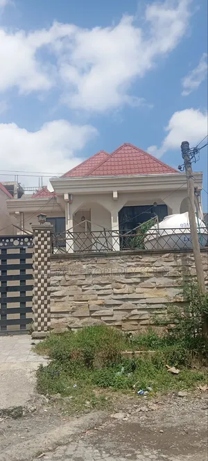 5bdrm Villa in Bole for sale