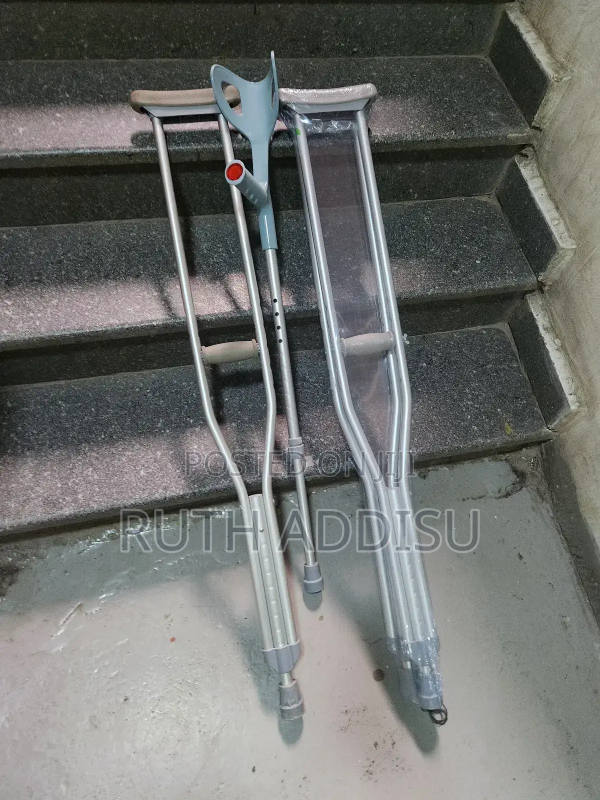 Axillary Bilateral Crutches麵包crutches晗我crutches惠澤crutches嫁給crutches