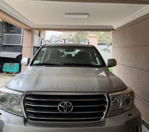 Toyota Land Cruiser 4.5 V8 GX-R 2013 Silver