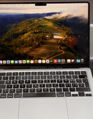New Laptop Apple MacBook Air 2022 M2 8GB Apple M2 SSD 256GB