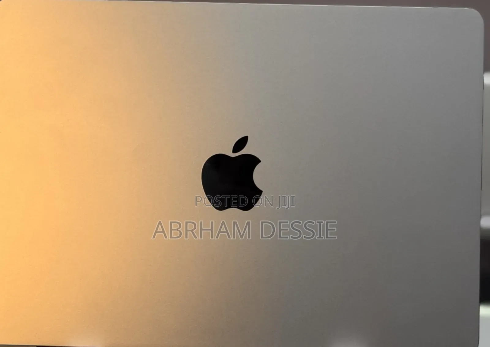 New Laptop Apple MacBook Air 2022 M2 8GB Apple M2 SSD 256GB