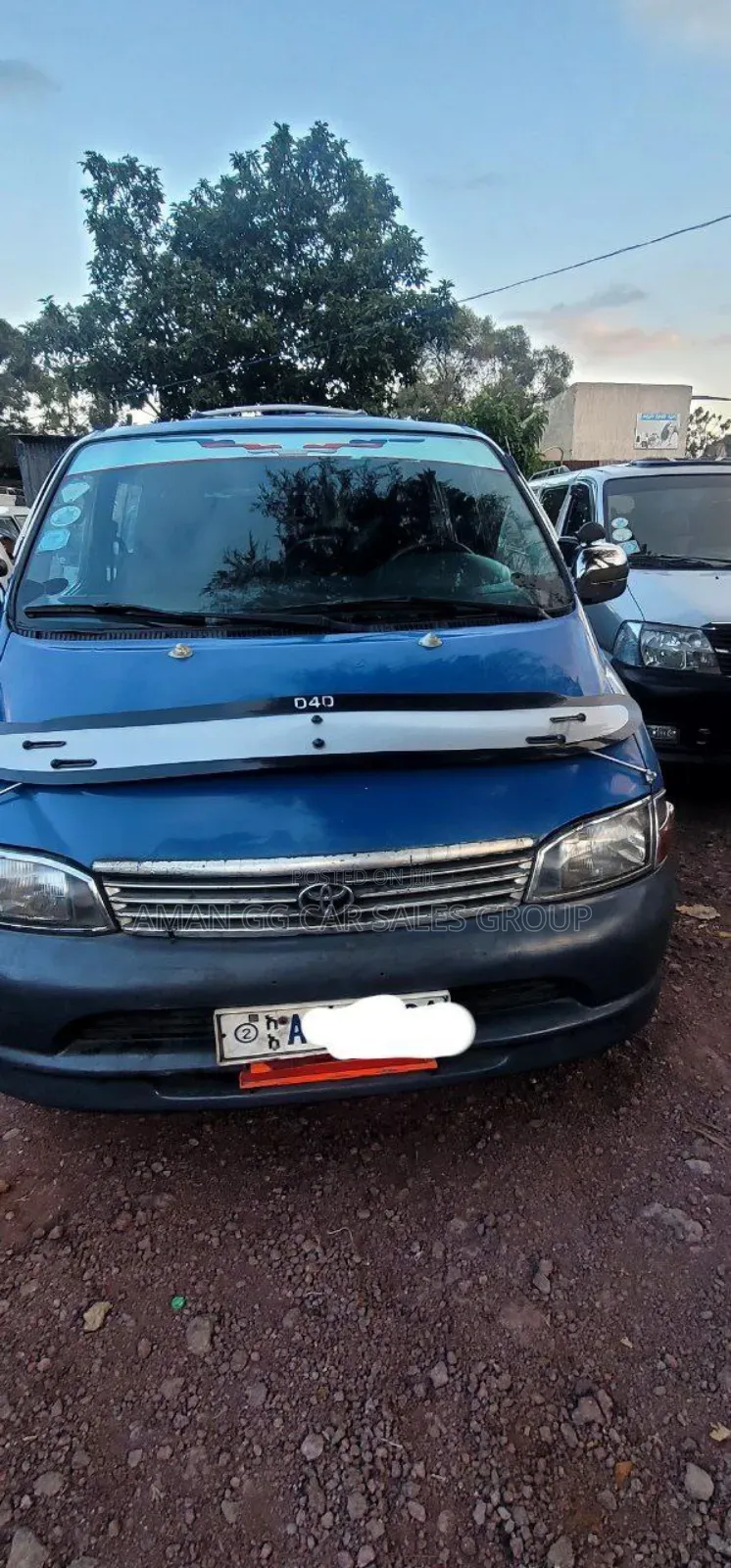 Toyota HiAce 2011 Blue