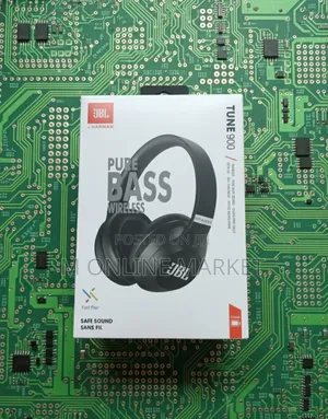 JBL 900 Level Up: Hours of Audio Bliss