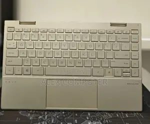 New Laptop HP Envy X360 8GB Intel Core I7 SSD 1T