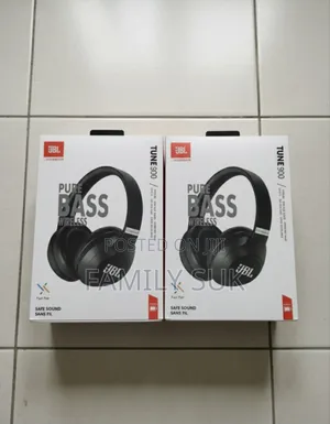 JBL 900 Level Up: Your Perfect Pair.
