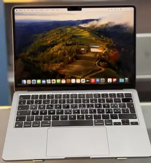 New Laptop Apple MacBook Air 2022 M2 8GB Apple M2 SSD 256GB