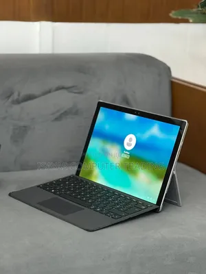 New Laptop Microsoft Surface 8GB Intel Core I5 SSD 256GB