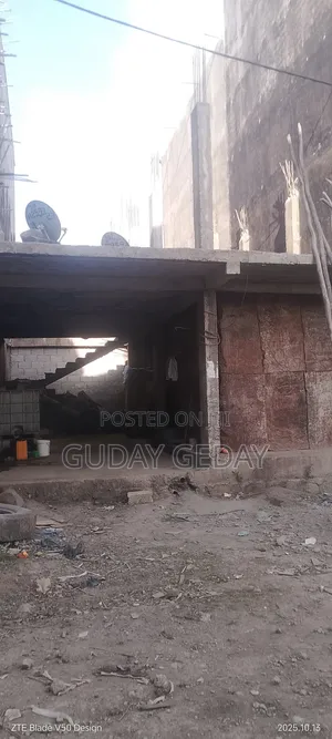 6bdrm Block of Flats in Akaky Kaliti for sale