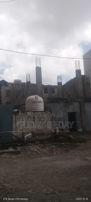 20bdrm Block of Flats in Yeka for sale