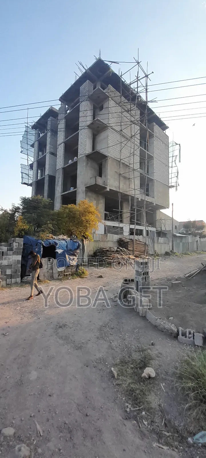 አስቸካይ የሚሸጥ ሱቅ