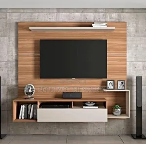 ውብ እና ተመራጭ Tv Stands