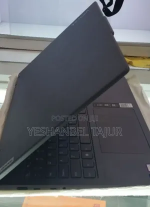 New Laptop Lenovo Yoga 7i 16GB Intel Core Ultra 7 SSD 1T
