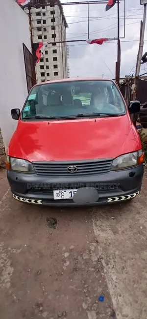 Toyota HiAce 2006 Red