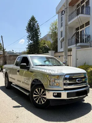 Ford F-150 XLT 4x2 Regular Cab Styleside 6.5 ft. box 122 in. WB 2018