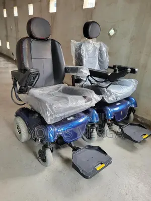 Charged Wheelchair民设electric Wheelchair. Based on the Features Visible