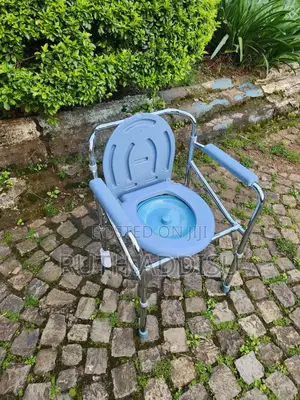 Commode Chair Brand New朱紅stainless Almunium Toilet Chair朱槿commode
