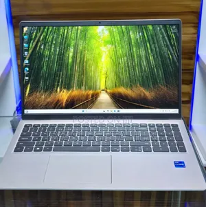 New Laptop Dell Inspiron 15 16GB Intel Core I7 SSD 512GB