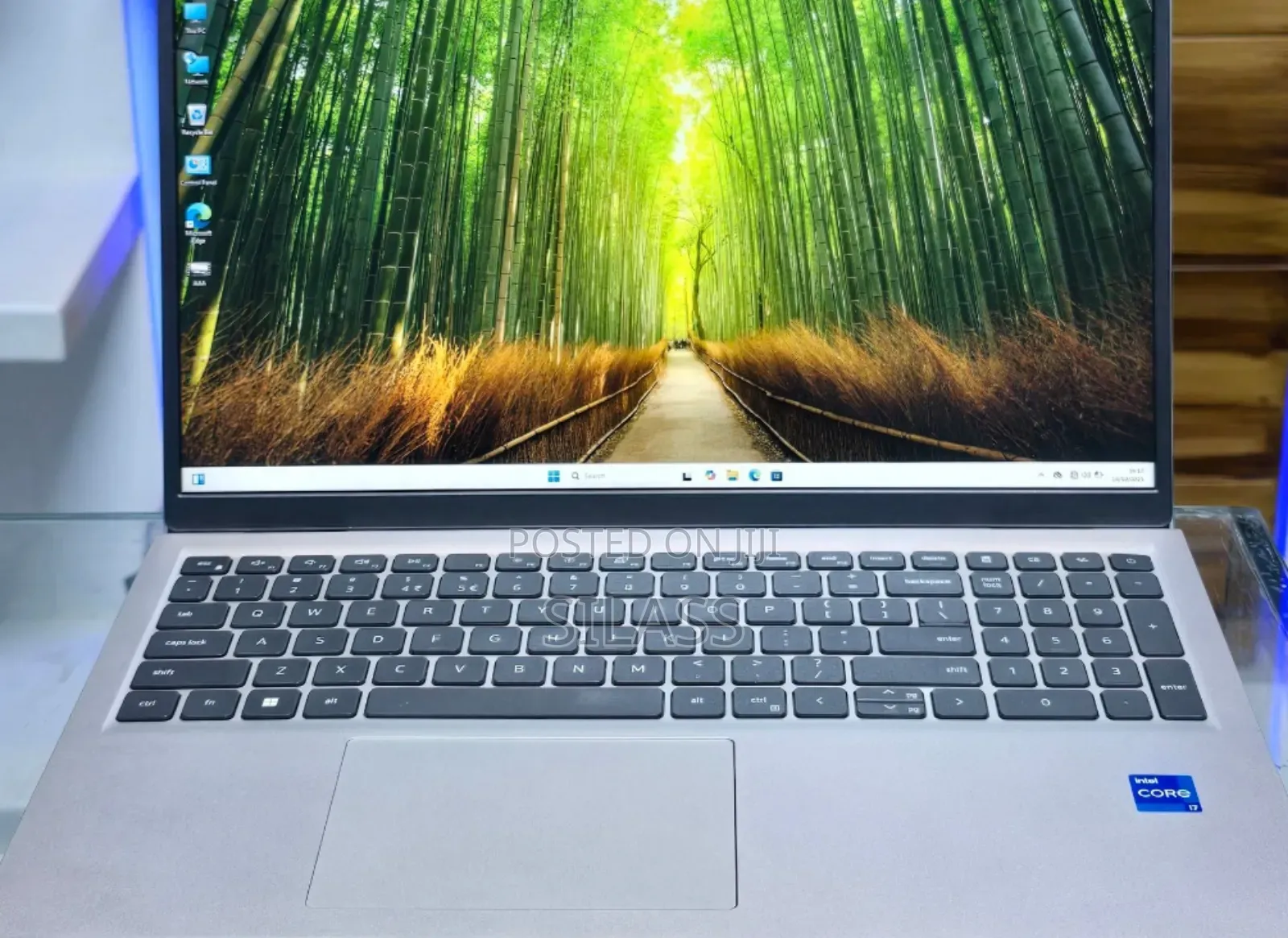 New Laptop Dell Inspiron 15 16GB Intel Core i7 SSD 512GB