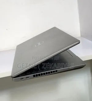 New Laptop Dell Precision 15 7520 32GB Intel Core I7 SSD 512GB