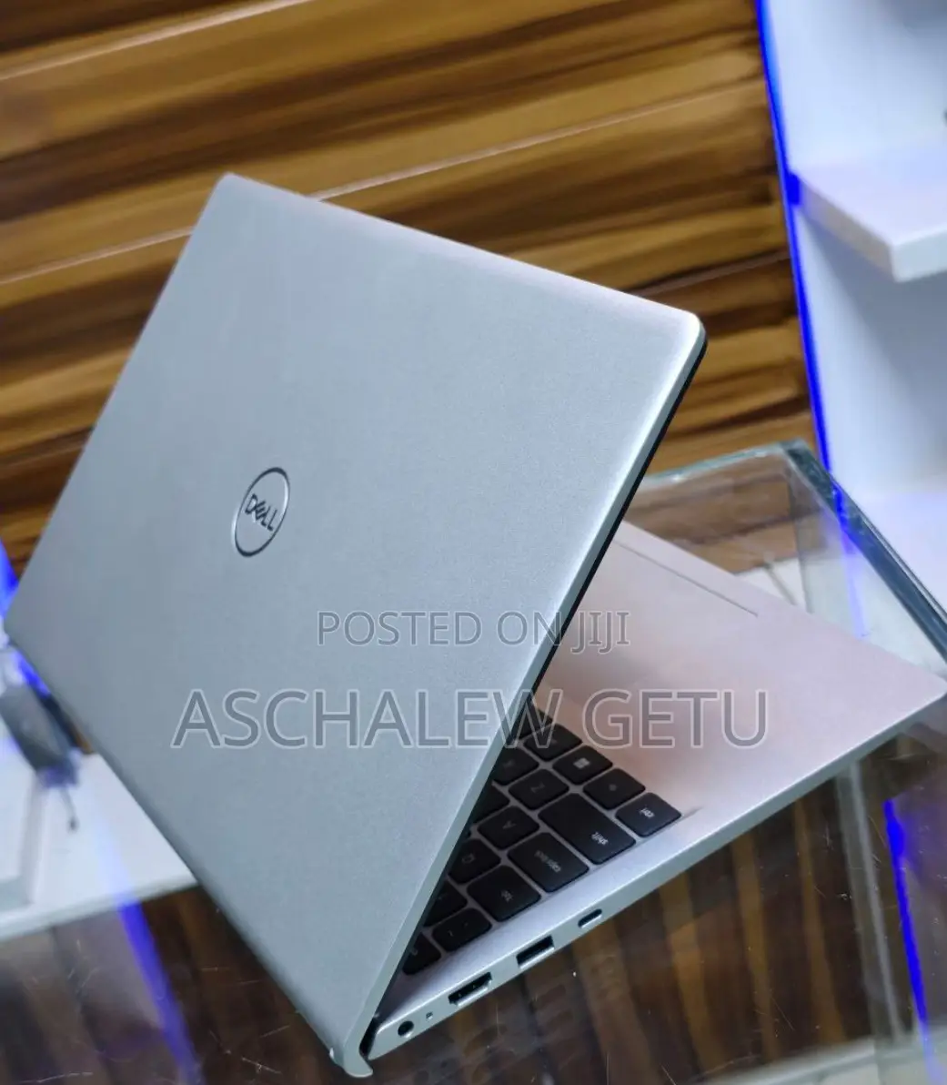 New Laptop Dell Inspiron 15 16GB Intel Core I7 SSD 512GB
