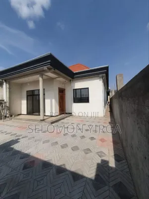 3bdrm Villa in Adis Ababa, Bole for sale