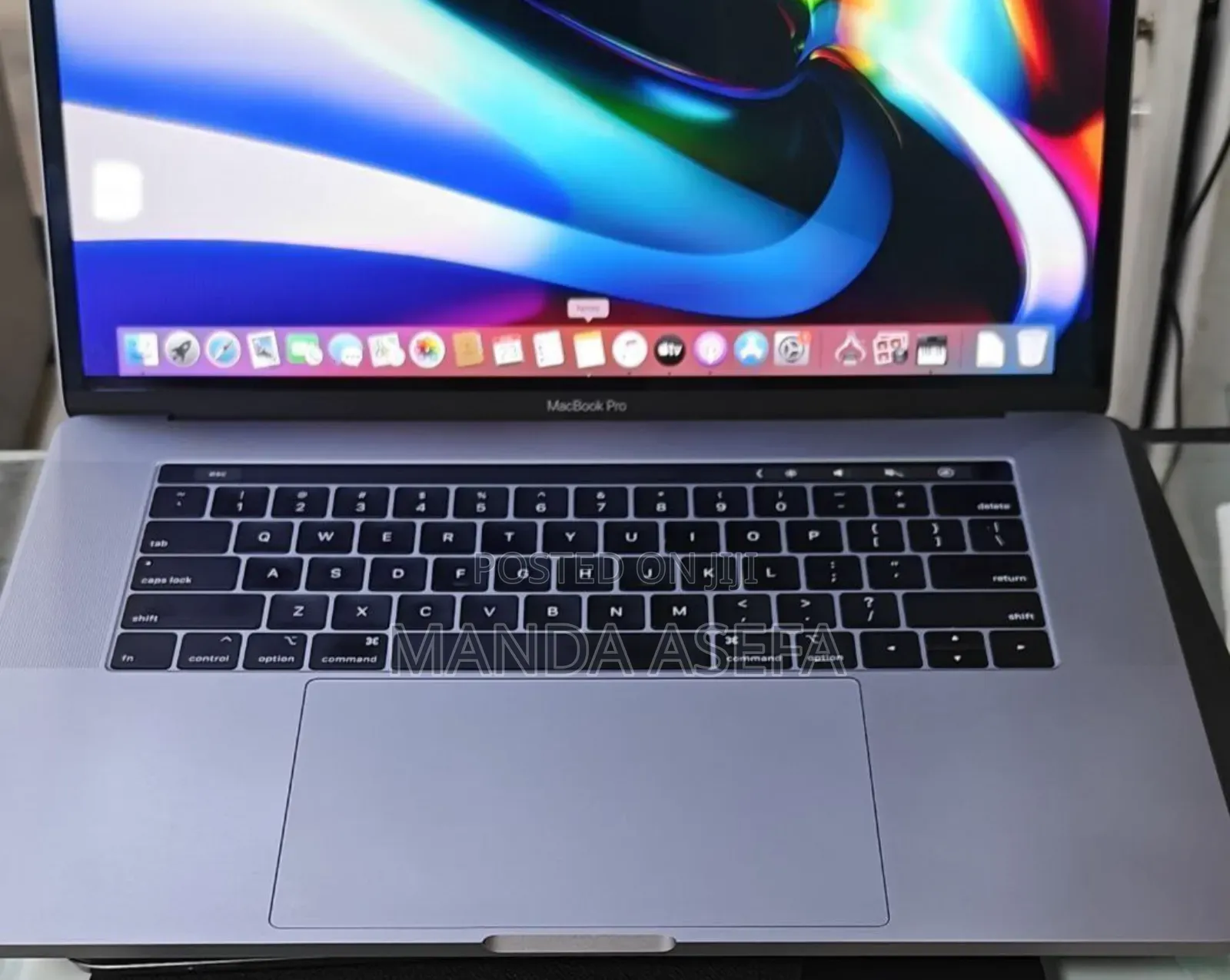New Laptop Apple MacBook Pro 2019 32GB Intel Core I9 SSD 512GB