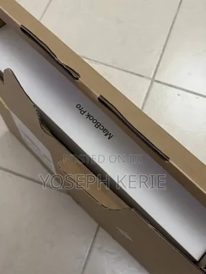 New Laptop Apple MacBook 24GB Apple M4 Pro SSD 512GB