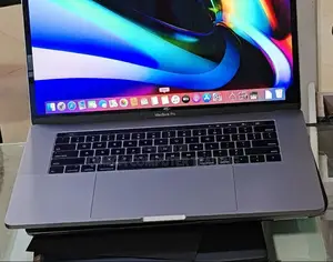 New Laptop Apple MacBook Pro 2019 32GB Intel Core i9 SSD 512GB