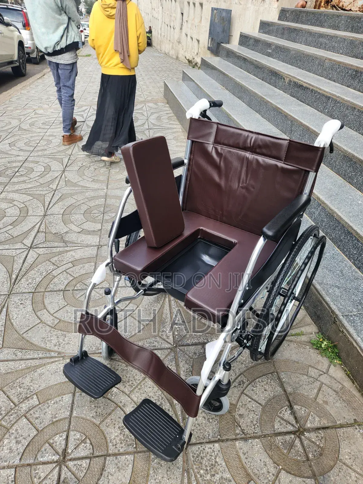 Toilet Wheelchair求助fully Equipped Wheelchair較少manual Wheelchair New