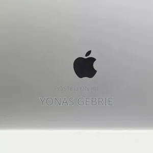 New Laptop Apple MacBook Air 2025 M4 13-Inch 16GB Apple M4 SSD 256GB