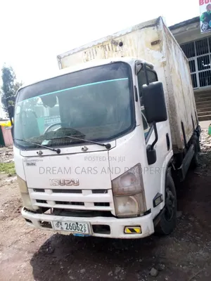 Isuzu Obama 2010/11 White