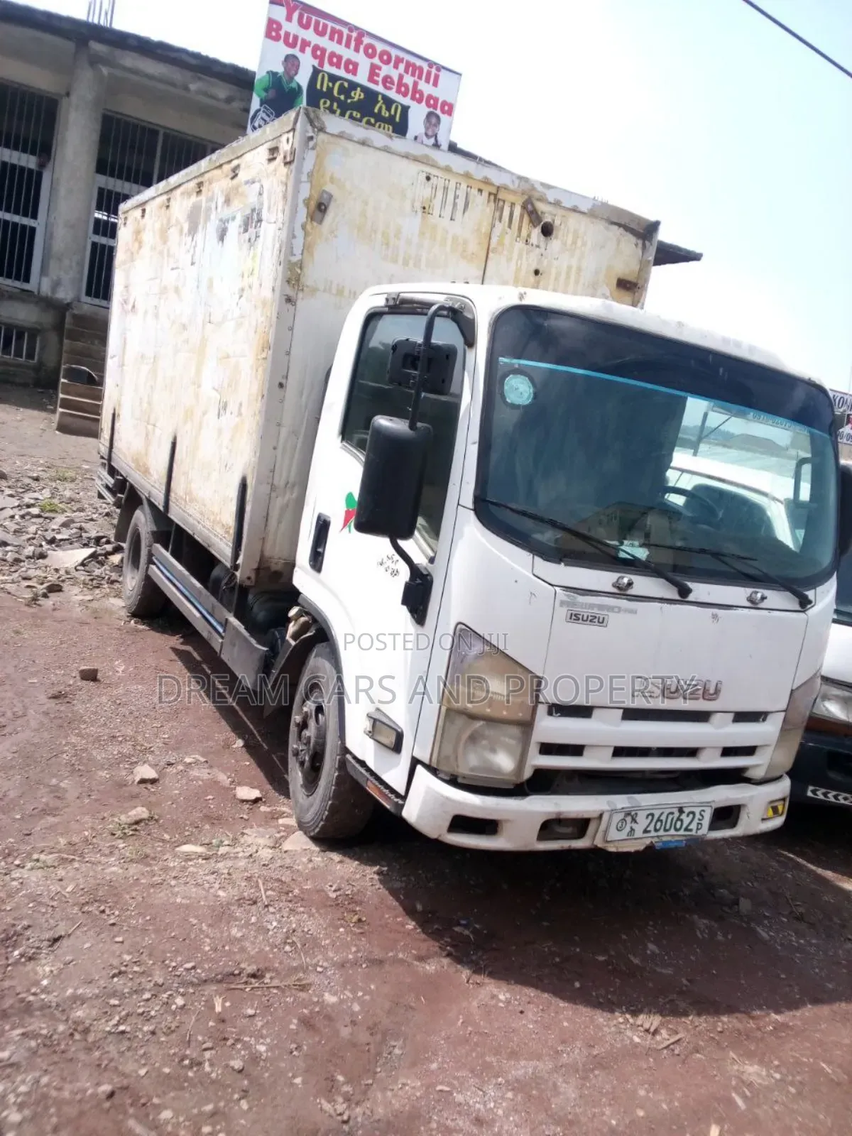 Isuzu Obama 2010/11 White