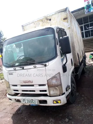 Isuzu Obama 2010/11 White
