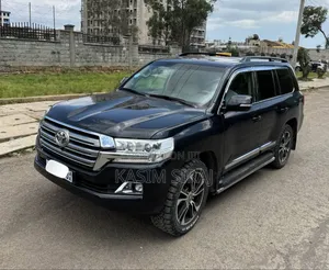 Toyota Land Cruiser 4.5 V8 GX-R 2014 Black