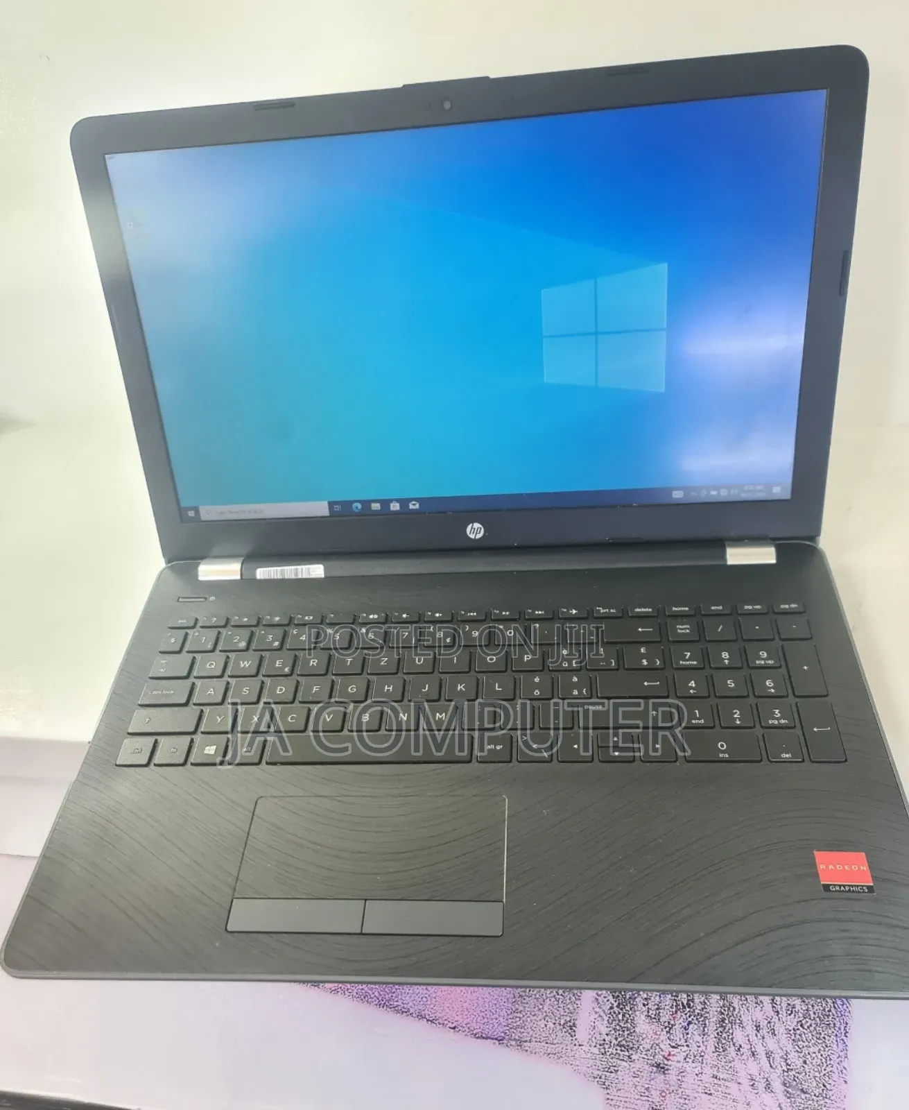 New Laptop HP 15-Da2933nia 8GB AMD A8 SSD 256GB