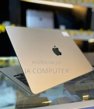 New Laptop Apple MacBook Air 2024 M3 13-Inch 16GB Apple M3 SSD 512GB
