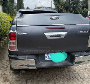 Toyota Hilux 2019 Gray