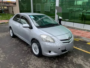 Toyota Belta 2006 Silver