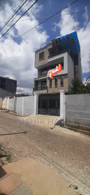 9bdrm House in 02, Yeka for rent