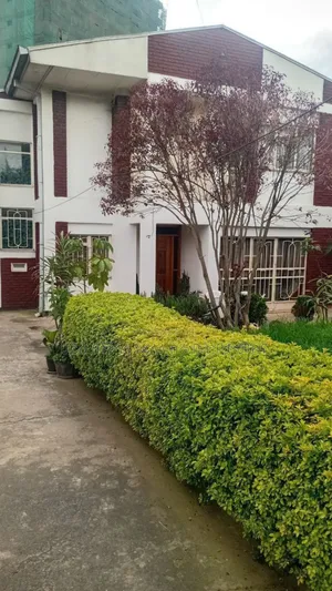 Furnished 4bdrm House in Ayat Zone Inside, Yeka for sale