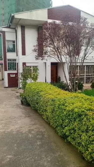 Furnished 4bdrm House in Ayat Zone Inside, Yeka for sale