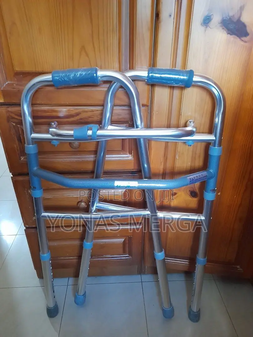 Walker那ؤwalker//Elderly Walker Foldable Four Point Cane
