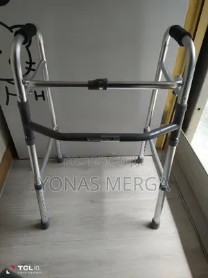 4_legged Walker罔凸assist Walker葡嚐foldable Walking Frame