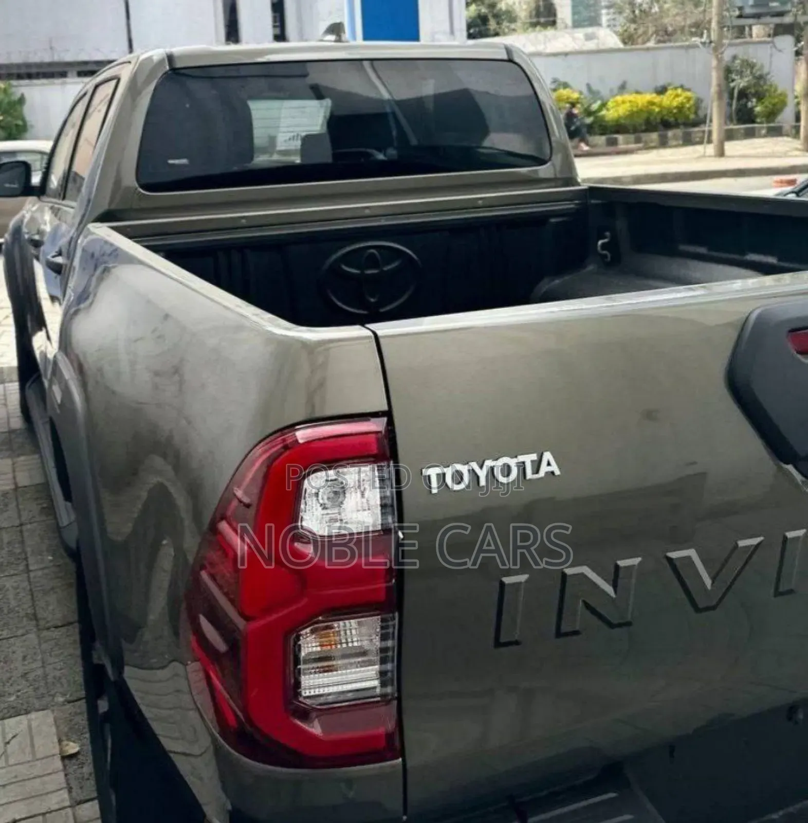 New Toyota Hilux 2024 Gold