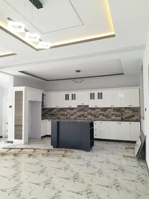 Furnished 10bdrm House in አያት ዞን ኮምፋውንድ ውስጥ, Yeka for sale