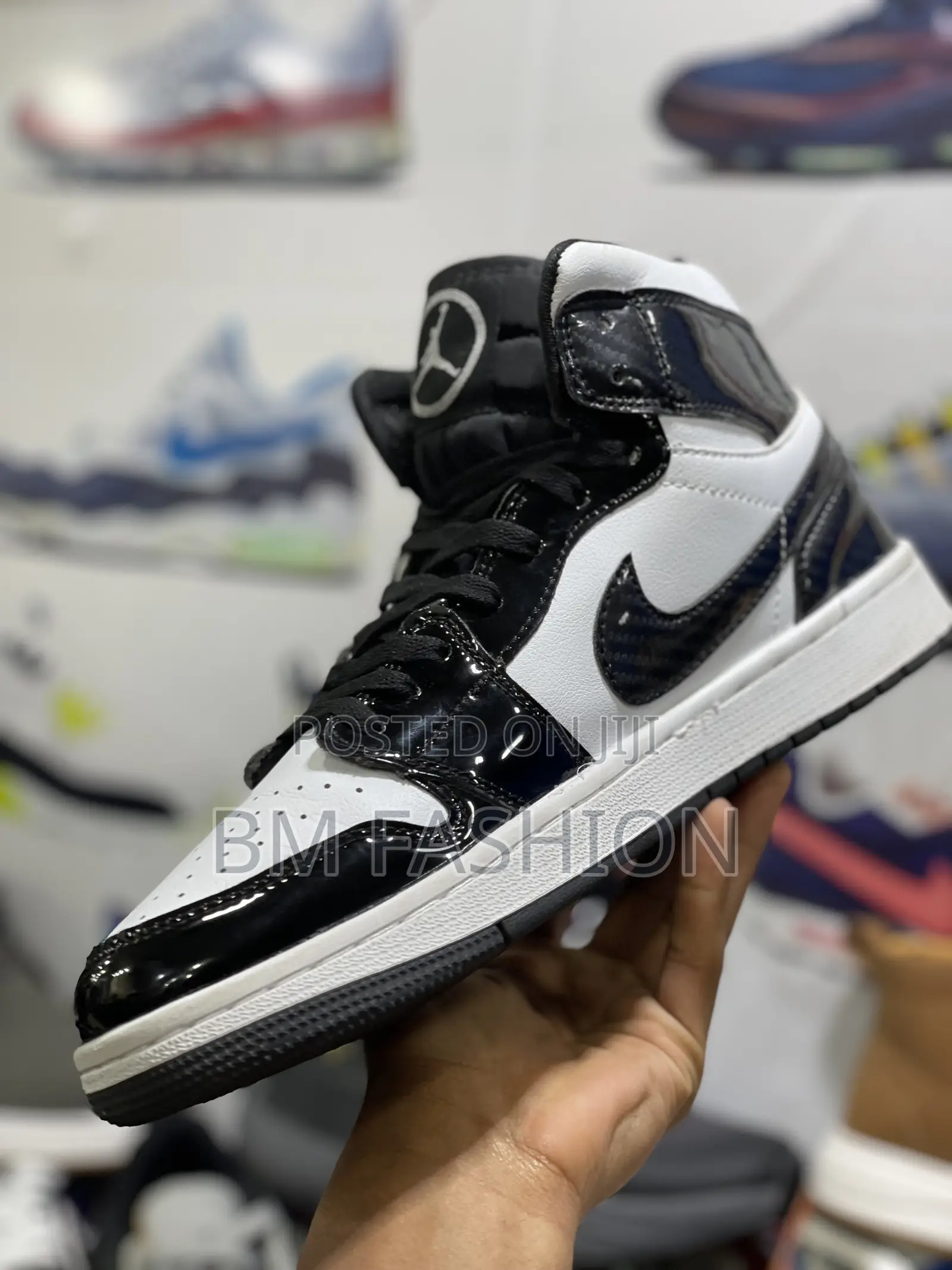 Jordan 1 High Black X White Size 40-43