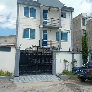 Furnished 8bdrm House in ሀያት, Bole for sale