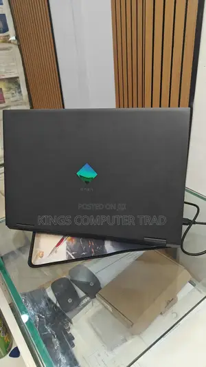 New Laptop HP Omen 15 16GB AMD Ryzen 7 SSD 512GB