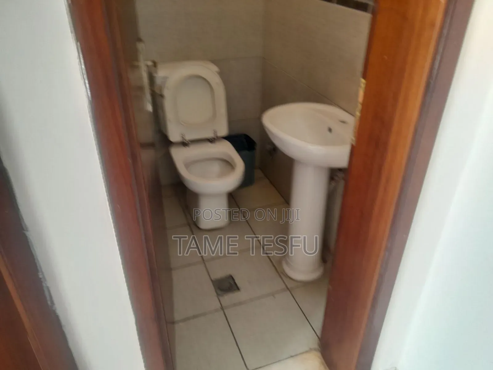 Furnished 6bdrm House in ጊፍት ኮምፓውንድ ውስጥ, Bole for sale
