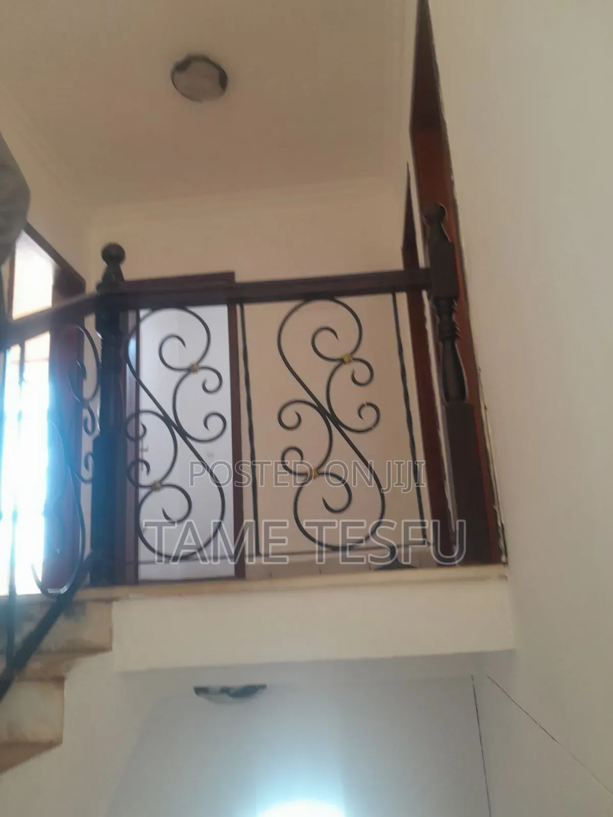 Furnished 6bdrm House in ጊፍት ኮምፓውንድ ውስጥ, Bole for sale